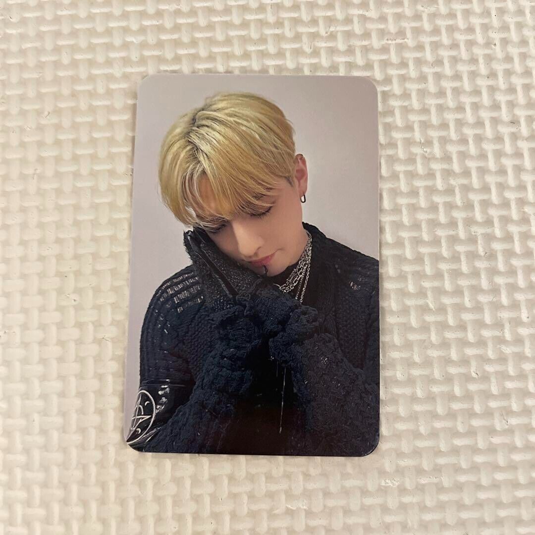 ATEEZ Photocard Complete Set of 8 THE WORLD EP.FIN: WILL ATEEZ Photocard Complete Set of 8 THE WORLD EP.FIN: WILL