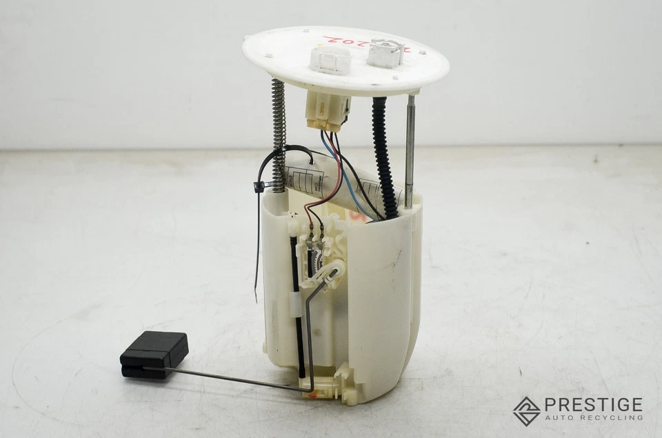 2007-2009 LEXUS RX350 TOYOTA HIGHLANDER FUEL PUMP MODULE OEM - Image 2 of 3
