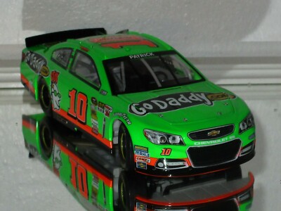 ミニカー Danica Patrick #10 GoDaddy NASCAR 1:24 $_57.JPG?set_id=8800005007
