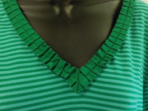 Vintage Liz Claiborne Knit Top Size L Green Stripe Cotton Blend Ruffle Neck EUC - Picture 4 of 12