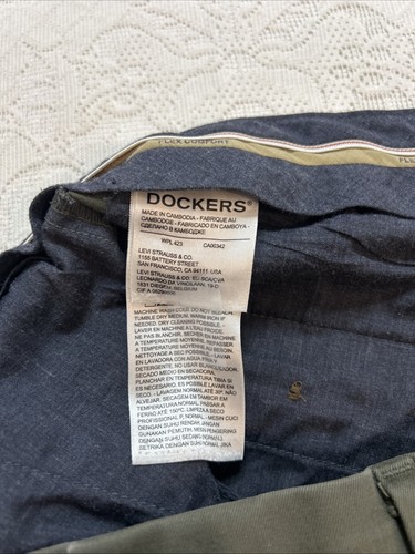 NEW Dockers Signature Khaki Pants Mens Classic Fit 32x30 Taupe Flex Comfort - Picture 7 of 17