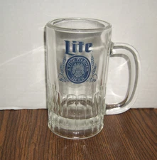 VINTAGE MILLER LITE GLASS BEER MUG WITH HANDLE...RIBBED BASE...5 1/2" TALL