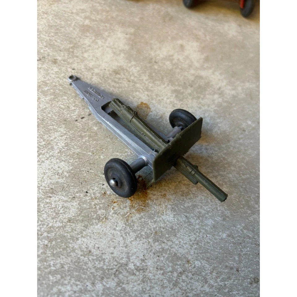 Lote de juguetes vintage de goma castaño rojizo del ejército de Estados Unidos de los años 50 - juego de tanque, cañón y jeep EE. UU. Foto 2 de 3