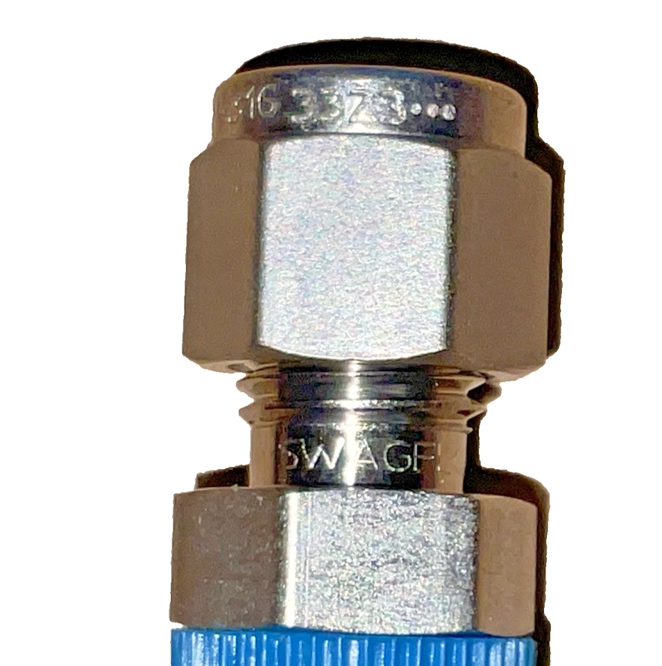 25 - Swagelok 1/4" T X 1/4" NPT Stainless 316 Straight Tube Fitting SS-400-1-4 - Image 2 of 4