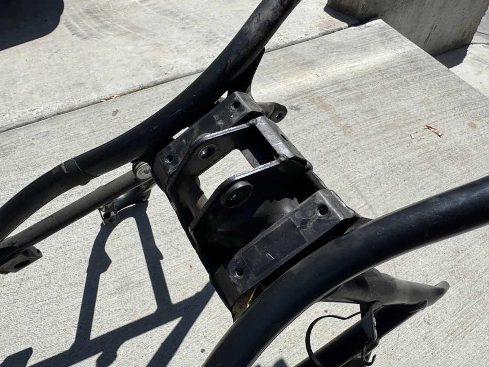 98-06 BMW R1150 R1150R R1150GS Rear Sub Frame Subframe Assembly - Image 2 of 4