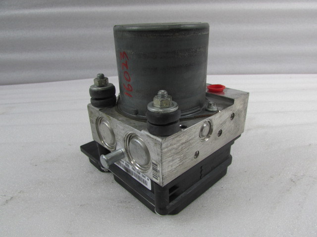 Maserati Quattroporte, Anti-Lock Brake Control, Used, P/N 267422