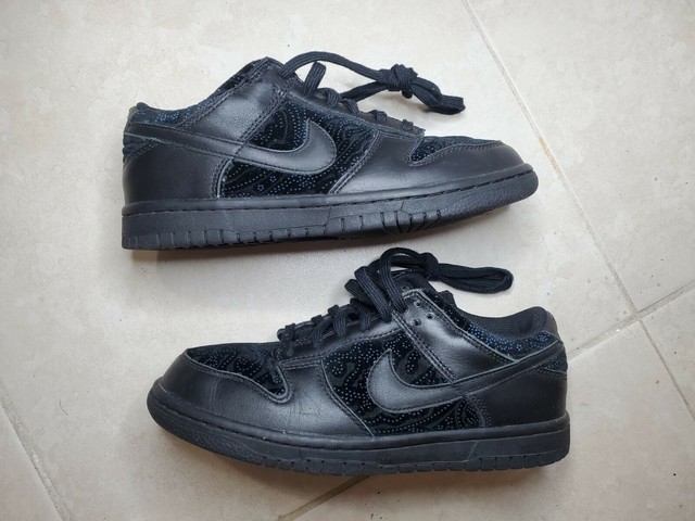 nike dunk low triple black