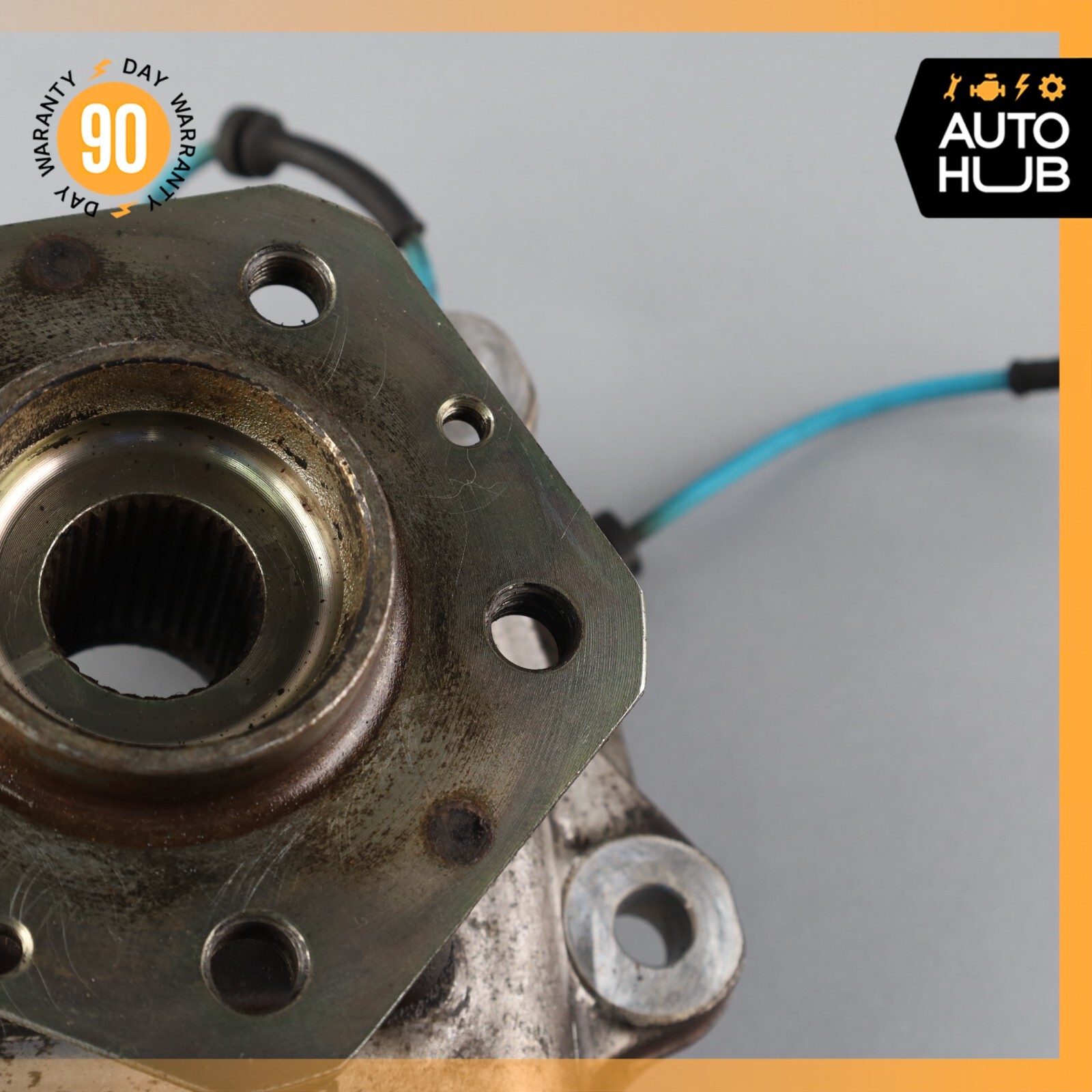 03-10 Maserati Quattroporte M139 Front Left Side Spindle Knuckle Hub OEM 29k
