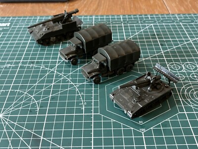 DBGM/ROCO 1/87,USM40.155mm,M102SPG,GMC 2.5 Ton Truckx2 Lot