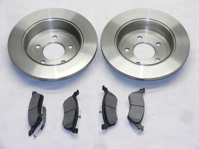 Bremsscheiben Bremsbeläge Backen hinten für Chrysler PT Cruiser 2,4 GT Cabrio