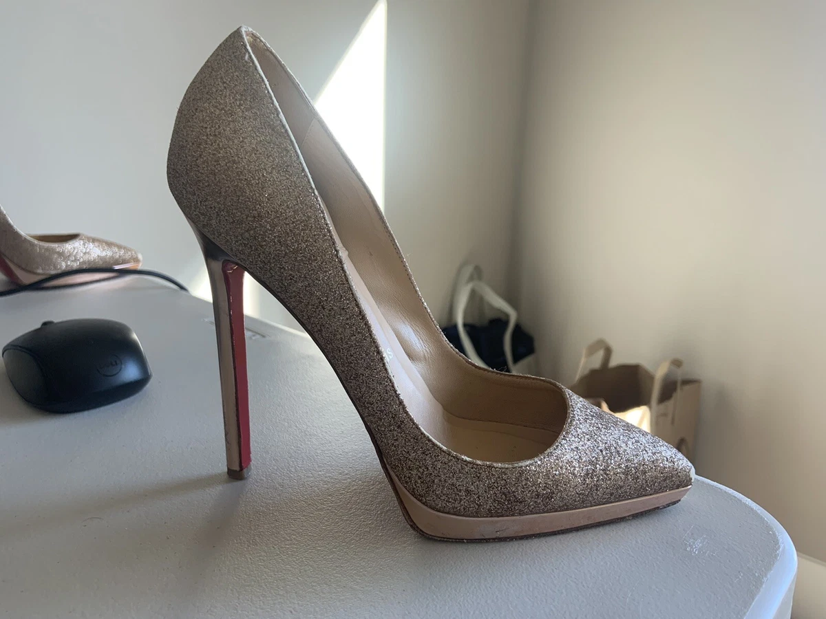 Christian Louboutin Pumps in Rose Gold Glitter in size 37 with Box and Dustbag