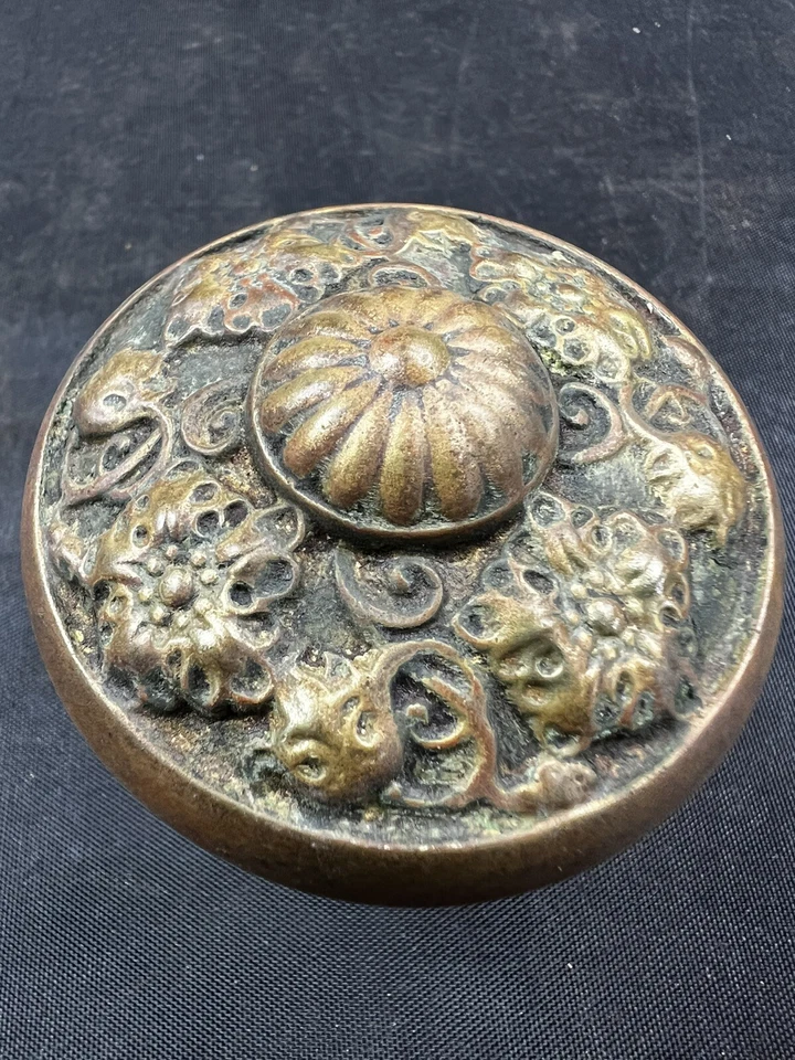 Lockwood 1897 Sienna Door Knob and Back Plate Passage Set H-45210 - Image 3 of 4