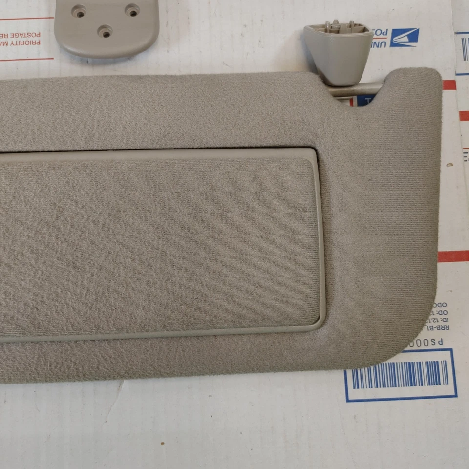 Cadillac Seville 2002 conductor izquierdo izquierdo parasol tela gris fabricante de equipos originales Foto 4 de 4