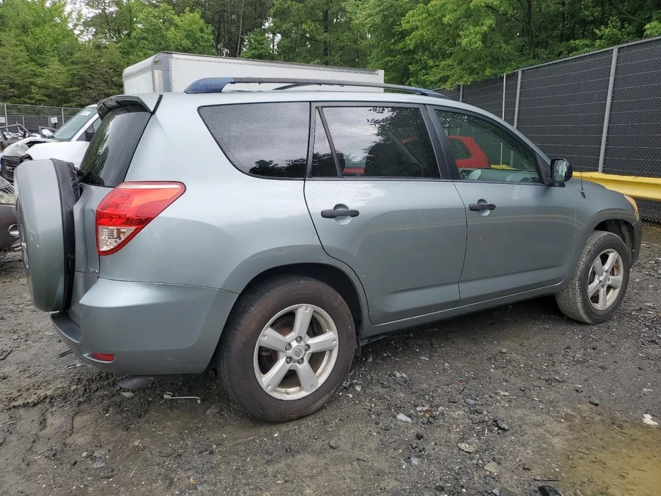 Used Air Cleaner Assembly fits: 2006 Toyota Rav4 6 cylinder 2GRFE engine Grade A - Image 3 of 4