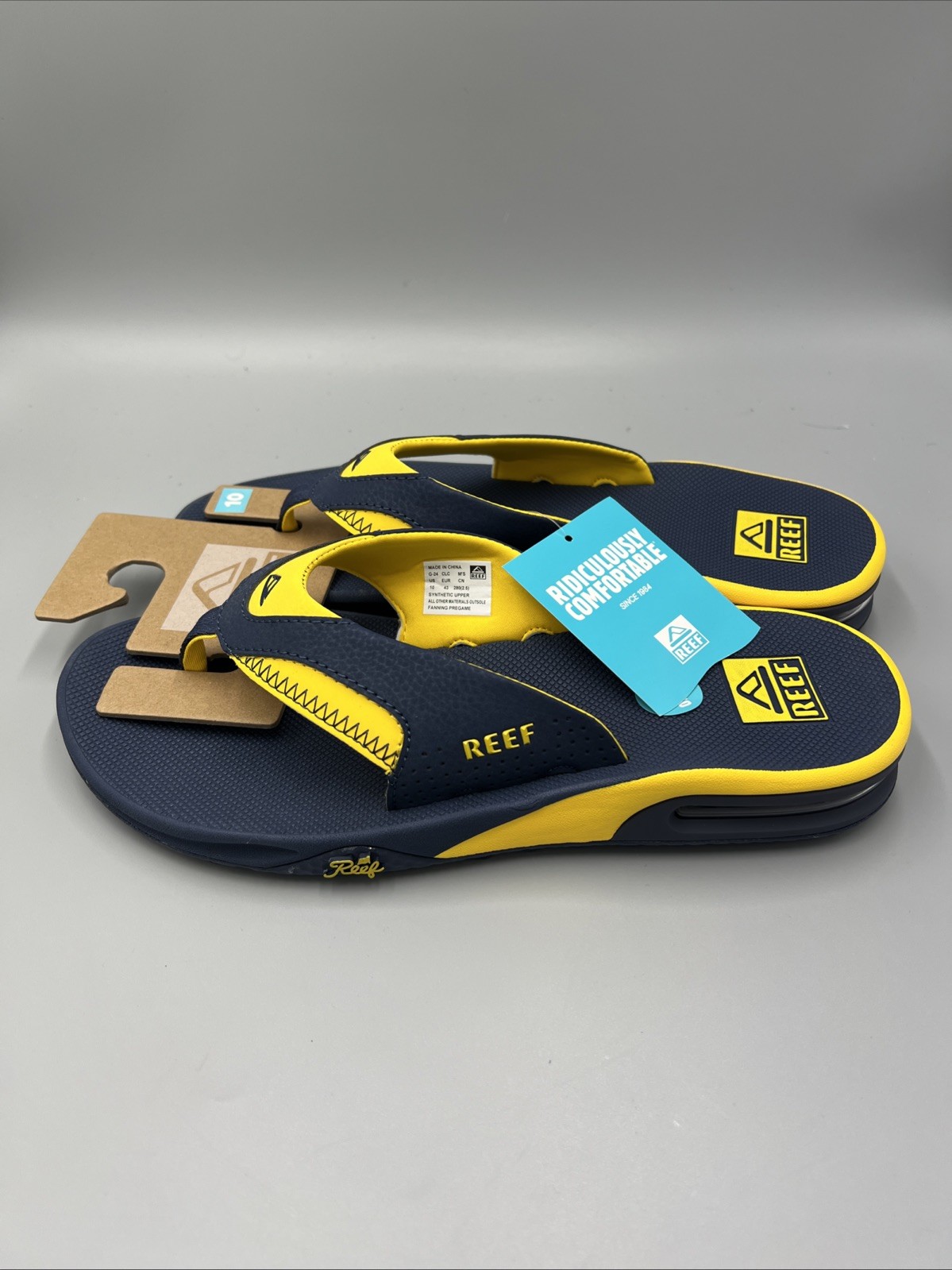 Reef Fanning Pregame Michigan Sandals, Bottle Opener Slides, Men s Sz 10