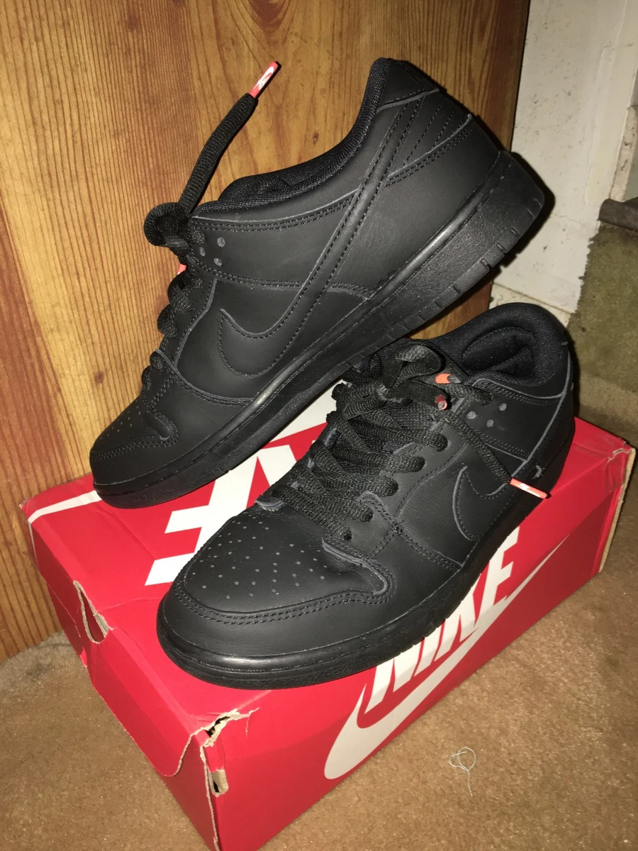 Nike SB Dunk Low Black for Sale | Authenticity Guaranteed | eBay