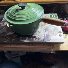 Le Creuset #14 Cast Iron Sauce Pan Wood Handle Spout w/Lid Hunter Green Enamel