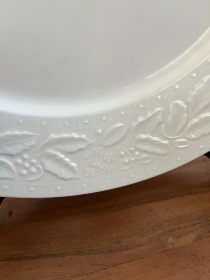 Juego de platos y tazones para servir vacaciones Lbby White acebo y bayas NAVIDAD Foto 3 de 4