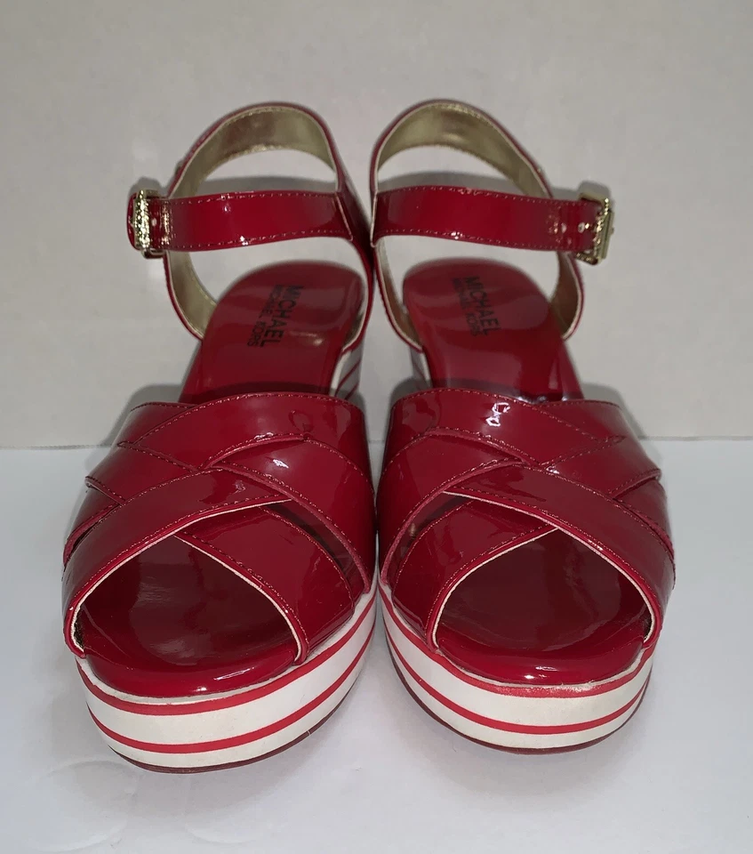 Cuñas de plataforma Michael Kors de charol a rayas rojas y blancas talla 5 usadas Foto 3 de 4