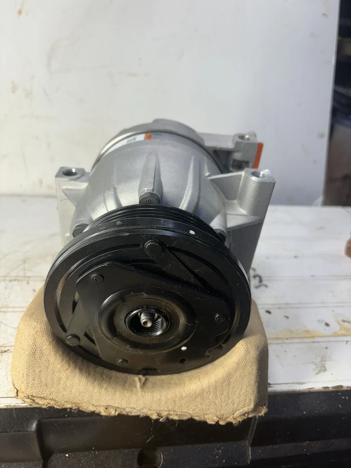 A/C Compressor- Delphi CS0051 - Image 2 of 4