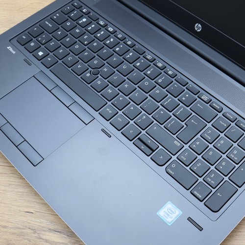 Portatile HP ZBook 15 G3 i7-6820HQ 16GB RAM 512GB SSD 15.6" FHD NVIDIA M1000M - Foto 11 di 18