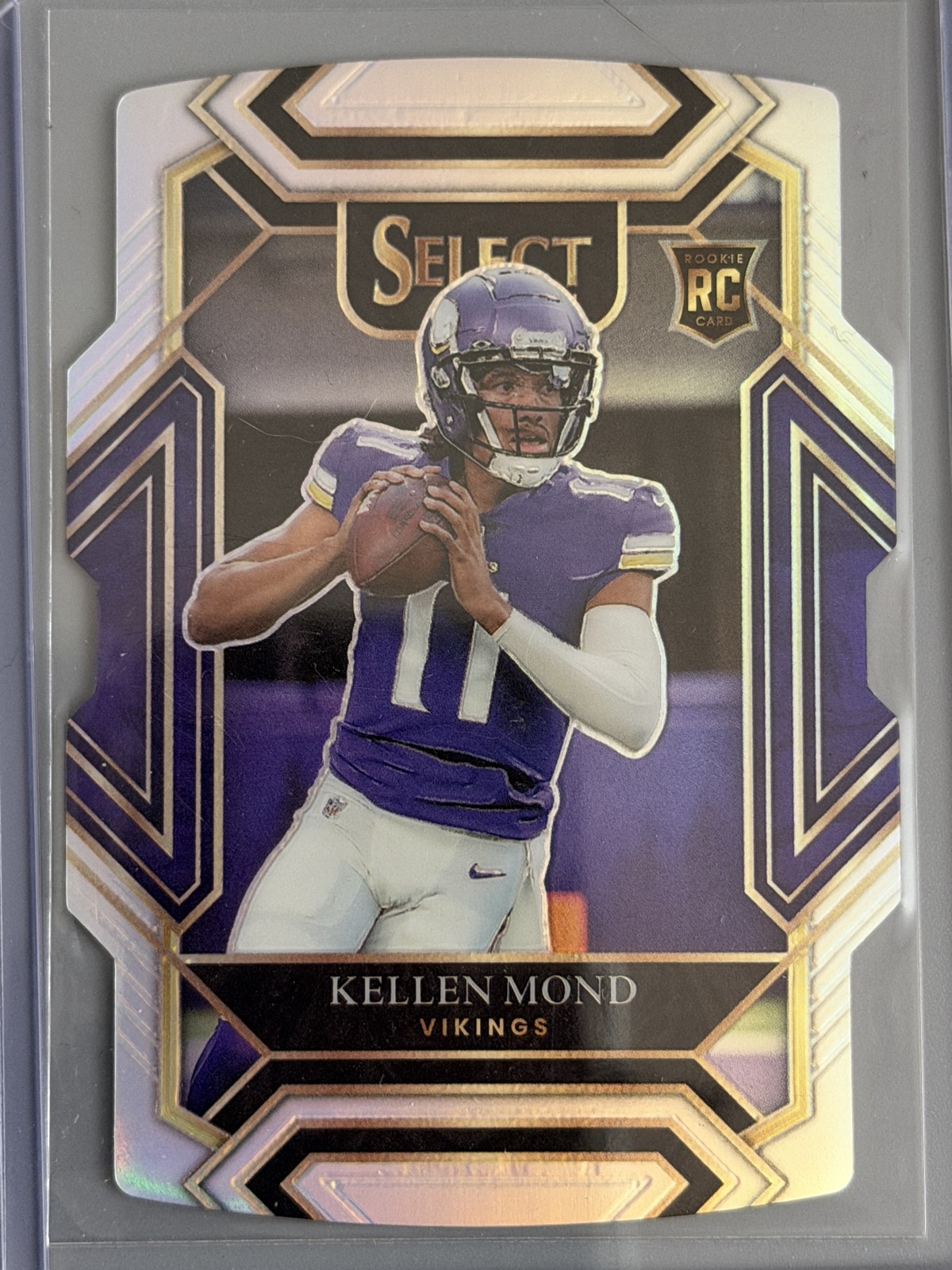 2021 Panini Select - Club Level Kellen Mond #264 Silver Prizm Die-Cut (RC)