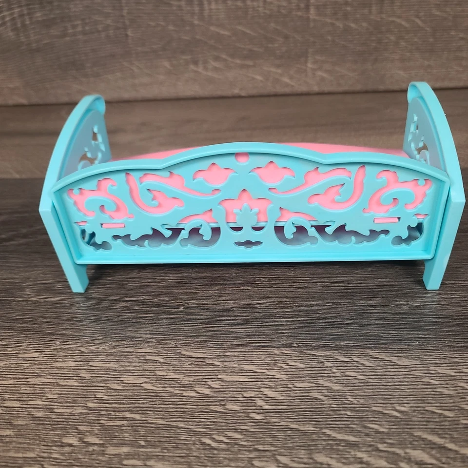 Sofá sofá muñeca vintage 1995 Mattel Barbie Victorian Dream House rosa y azul Foto 4 de 4