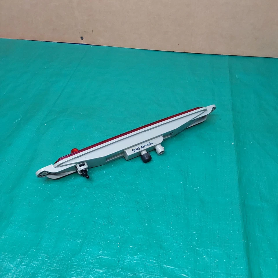 Armada Infiniti QX56 2008 montaje alto tercera luz de freno lámpara de freno OEM 265907S000 Foto 4 de 4