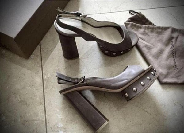 Women Gianvito Rossi Heels Beige Leather 37.5