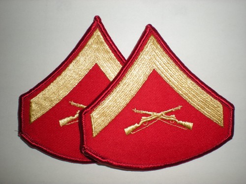 USMC LANCE CORPORAL RANK - YELLOW ON RED - MERROWED - 第 1/1 張圖片