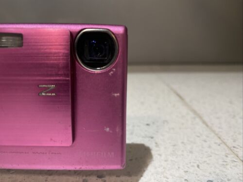 Fujifilm Finepix Z10 fd Pink 7.2MP CCD Sensor 3x Optical Ultra Compact Digicam - Picture 3 of 11