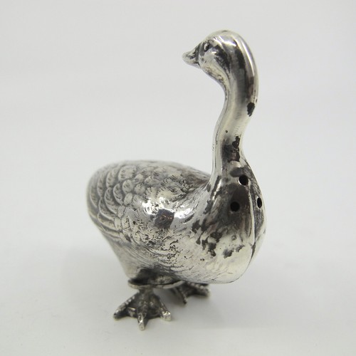 Salero y pimentero figurativo de plata de ley con forma de ganso o pato - Imagen 6 de 11