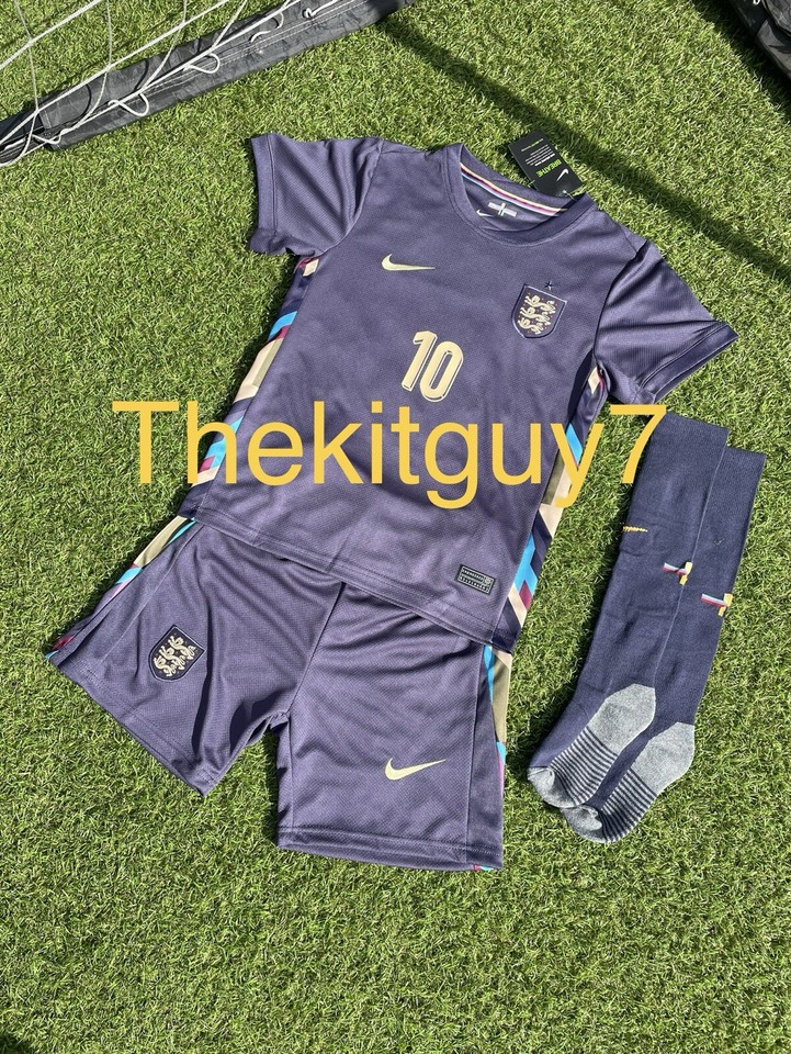 England Away Kids Football Kit Age 67 BELLINGHAM 10 printing New 24/25