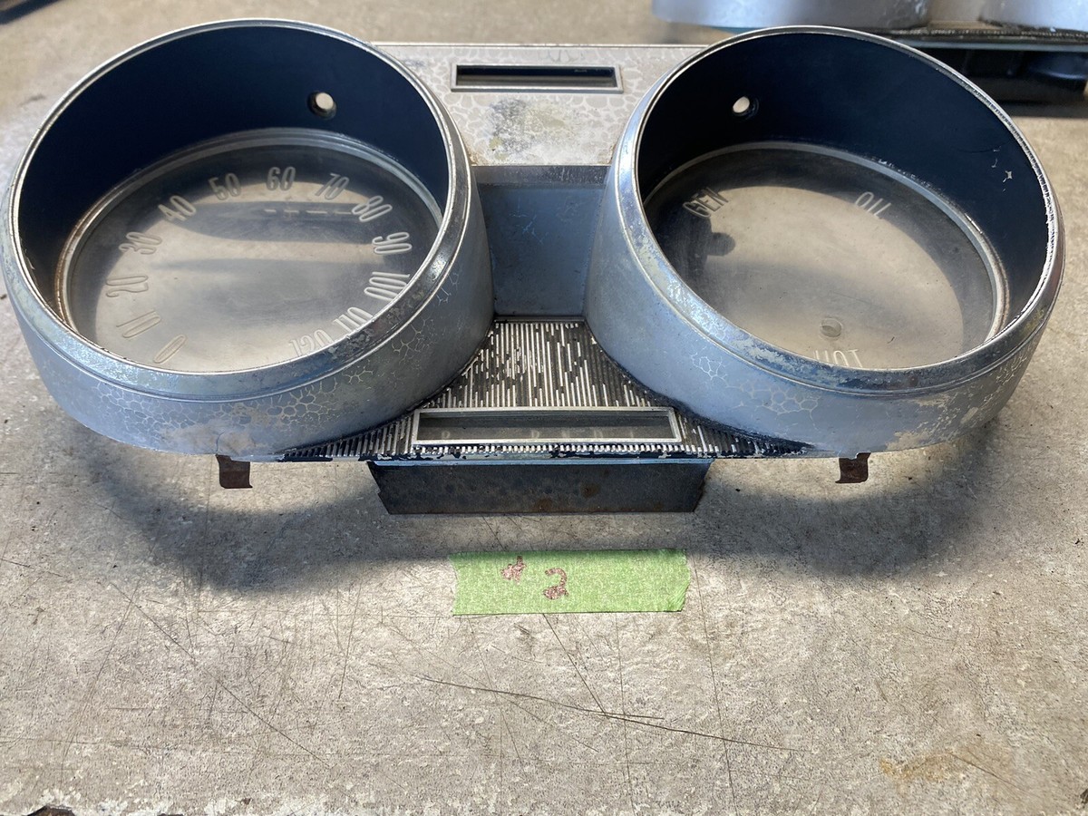 テルテル 1966 1967 Cutlass 442 F85 Oldsmobile Speedometer Cluster