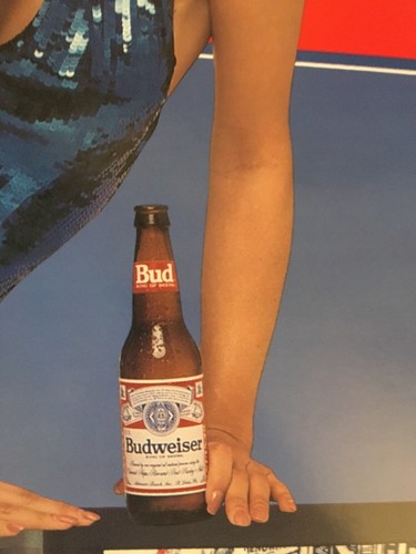 A Taste of Nostalgia: Budweiser's Vintage Beer Poster with a Spanish Muse - Picture 6 of 8
