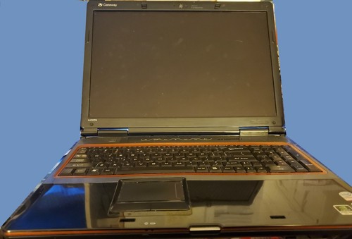 Gateway P7805u 17" 3.06GHz Gaming Notebook FX Edition, 1GB Graphics, No HD - Afbeelding 2 van 6