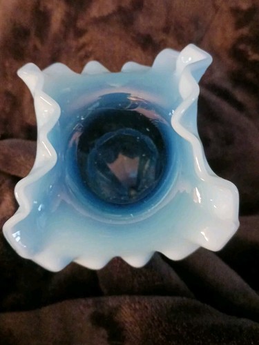 ANTIQUE BLUE OPALESCENT GLASS BUD VASE PANEL FLUTE WAVE CRESTED - Picture 4 of 5