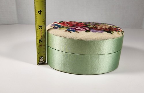 VINTAGE FETCO TRINKET BOX FLORAL NEEDLE POINT TOP SILK HAND STITCHED - Picture 4 of 16
