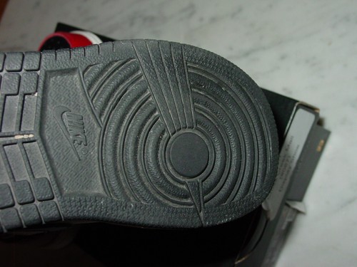 2020 Nike Air Jordan 1 "Chicago Black Toe" Black/Red MidToddler Shoes! Size 6C - Picture 11 of 16