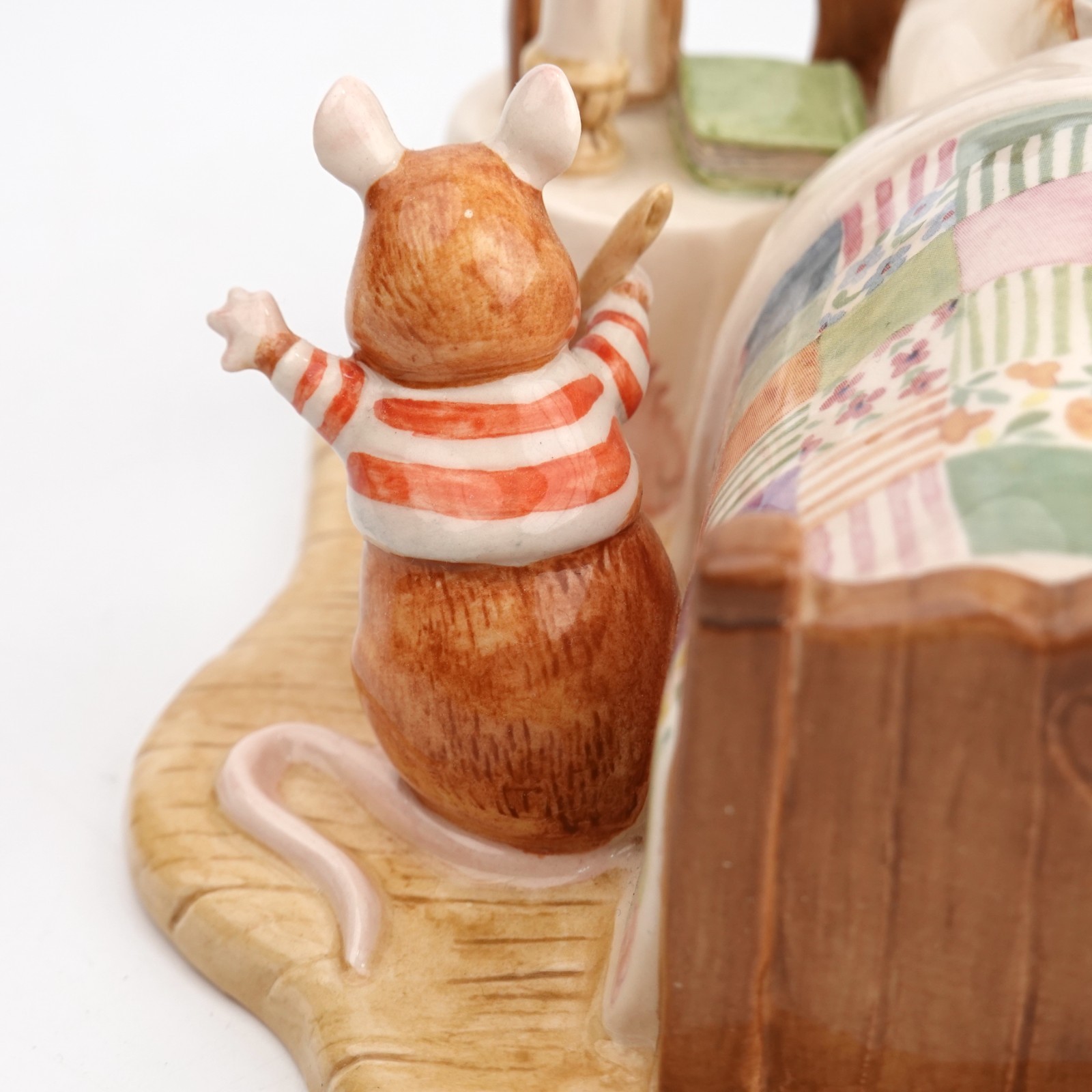 Royal Doulton Brambly Hedge “Happy Birthday Wilfred” DBH45 Figurine 26/3000 RARE