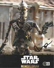TAIKA WAITITI SIGNED STAR WARS THE MANDALORIAN IG-11 8x10 PHOTO BECKETT BAS COA