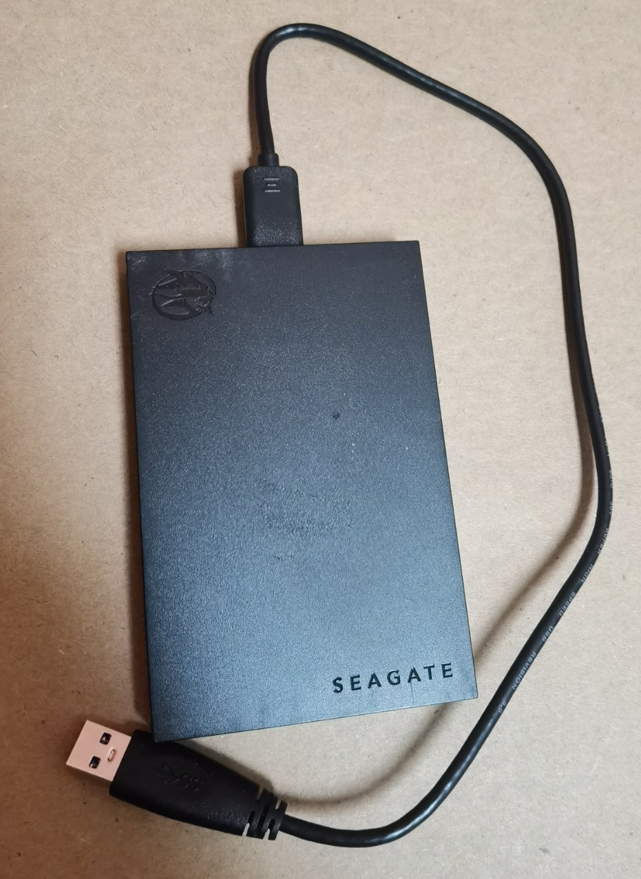 Seagate Firecuda  2TB USB 3.2 Portable Gaming Hard Drive w cable 3EDAP7-505