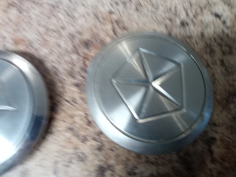 Tapacubos centrales de cable Chrysler New Yorker LeBaron 1982-1995 42989 4126984 7329 Foto 4 de 4