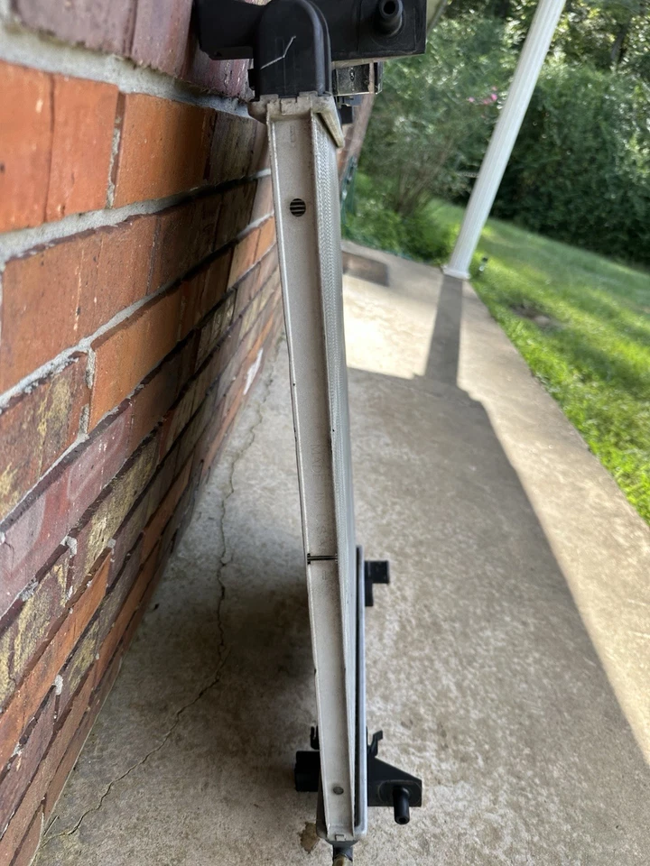 Radiator Out Of 2012 Ford Mustang GT. Has 72,000. Pulled To Replace With A 4 Row - Изображение 4 из 4