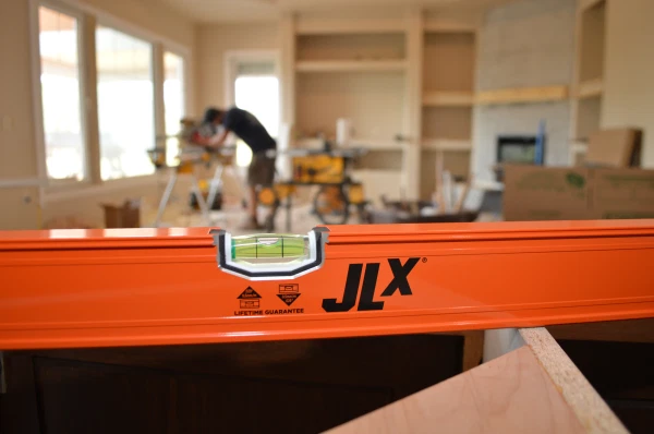 Johnson Level & Tool 5700-2400M JLX Heavy Duty Magnetic Aluminum 24" Box Level - Image 2 of 3