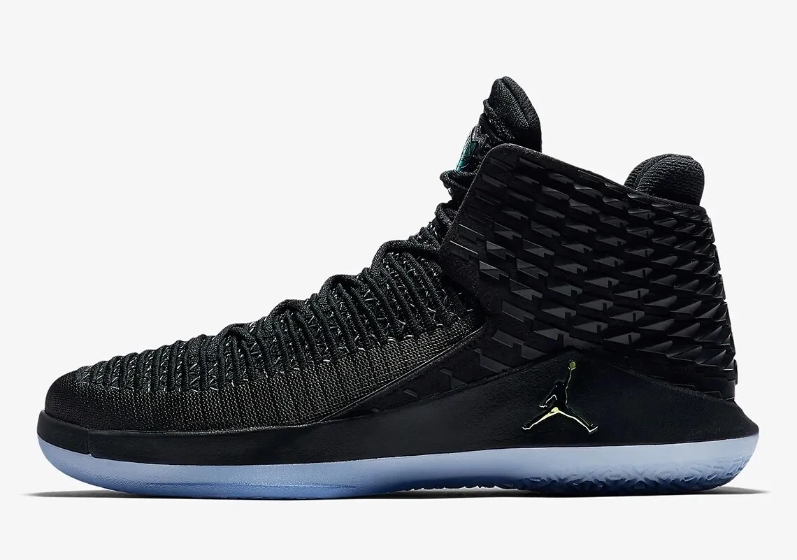 Air jordan top xxxii black cat