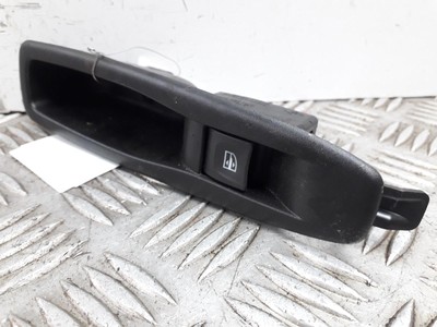 RENAULT CAPTUR WINDOW SWITCH 5 Door Hatchback  18-19 LHR (*)
