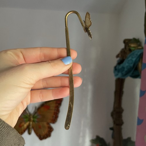 VINTAGE ENAMEL MARK THE SPOT BUTTERFLY Blue GOLD BRASS METAL HOOK BOOKMARK Cute - Imagen 3 de 7