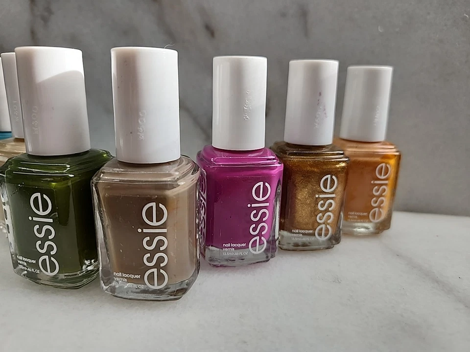 Lote de 8 Esmaltes de Uñas Essie #1764-1744-1756-1754-1761-276-1763-1742. Foto 3 de 4