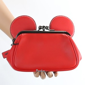 coach kisslock wristlet